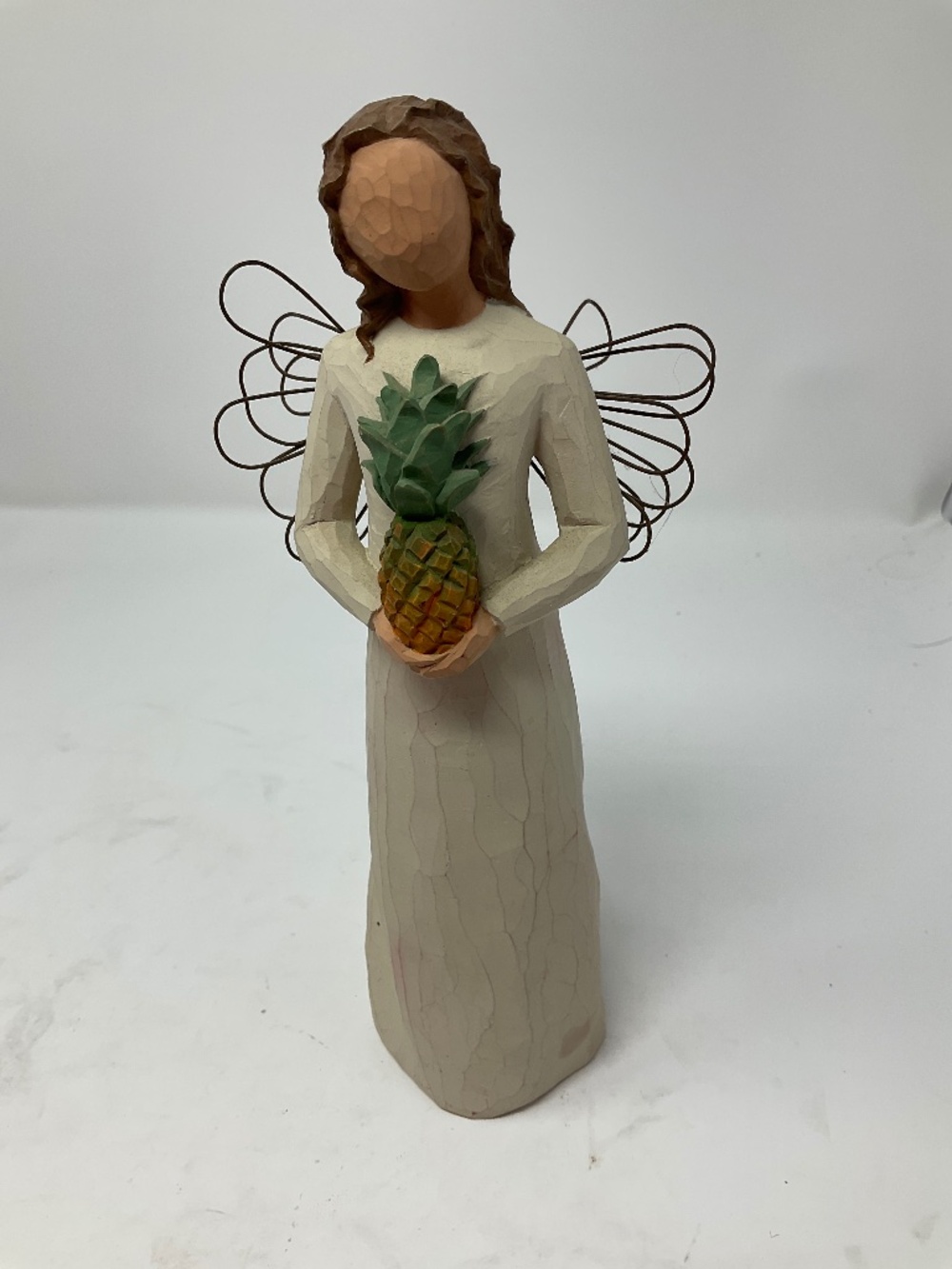 Willow Tree Welcoming Angel. H305